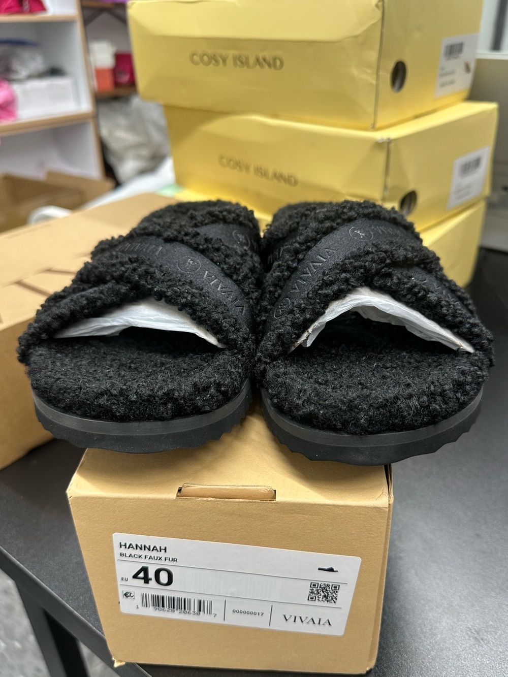 Vivaia HANNAH BLACK FAUX FUR Slides